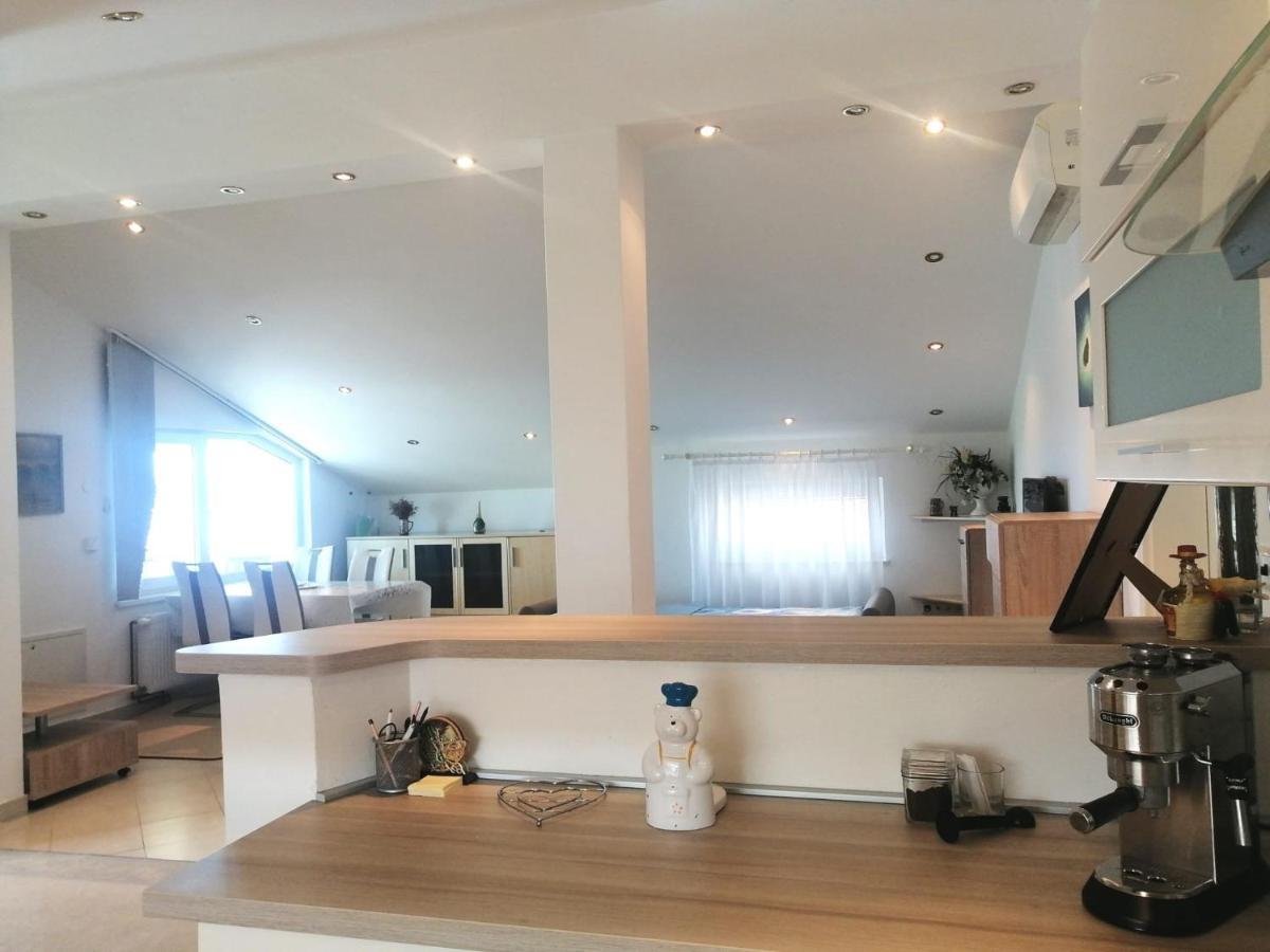 Lovely Sea View House In Malinska Island Krk Εξωτερικό φωτογραφία